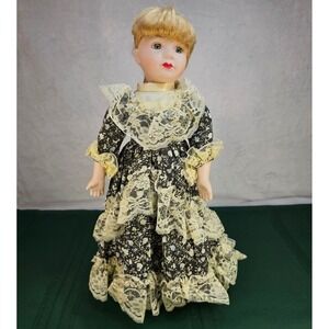 Vintage Porcelain Doll Floral Dress Lace‎ Trim Collectible